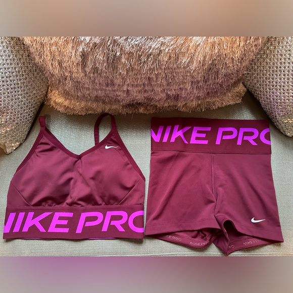 Nike Pants - Women’s Nike Pro Shorts & Sports Bra Set - M/XL